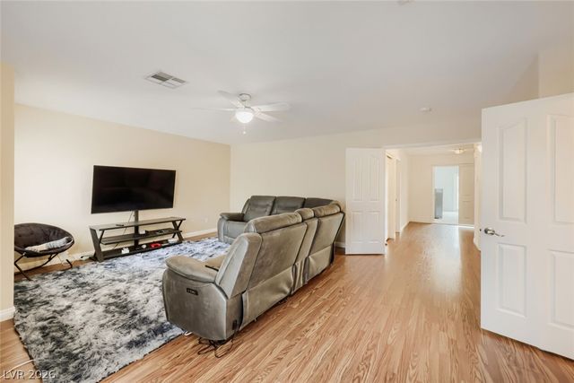 283 Grand Olympia Drive, Henderson, NV 89012