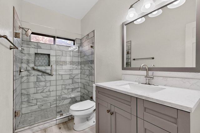 6328 Meadow Glen Drive, Arlington, TX 76018