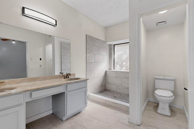 6328 Meadow Glen Drive, Arlington, TX 76018