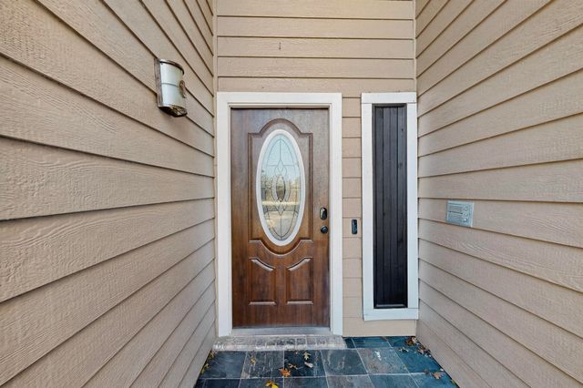 6328 Meadow Glen Drive, Arlington, TX 76018