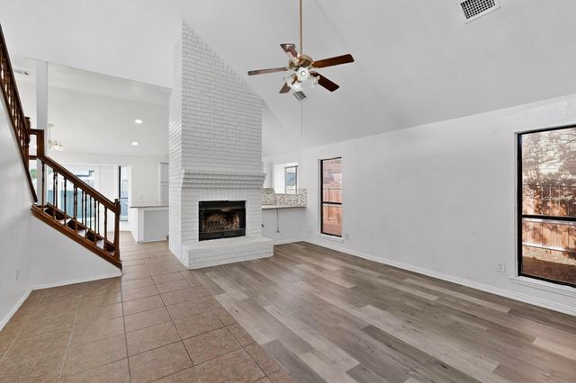 6328 Meadow Glen Drive, Arlington, TX 76018