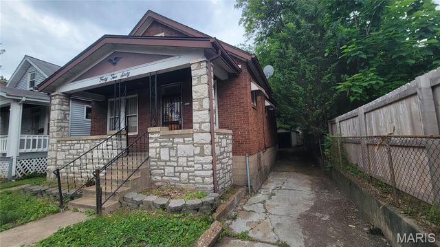4260 Bates Street, St Louis, MO 63116