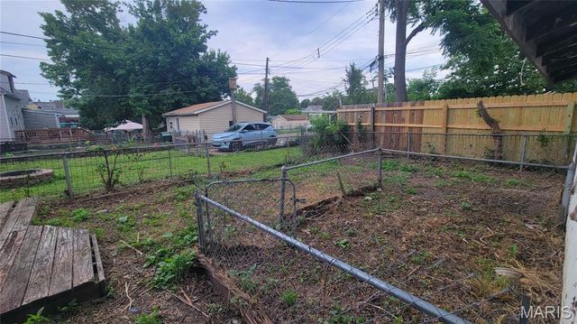 4260 Bates Street, St Louis, MO 63116
