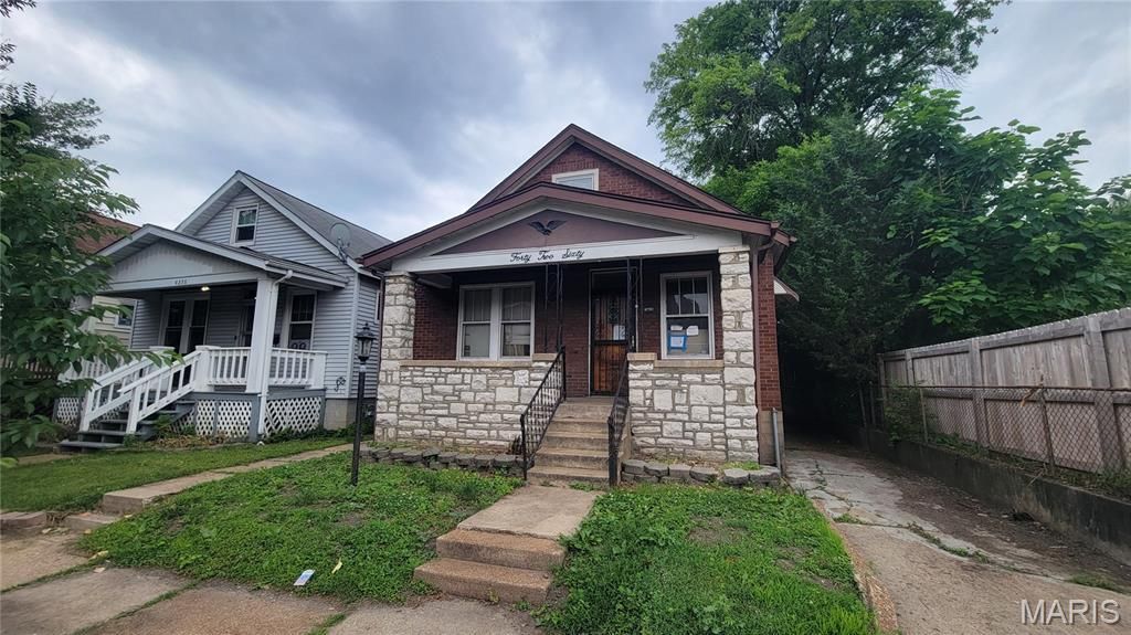 4260 Bates Street, St Louis, MO 63116