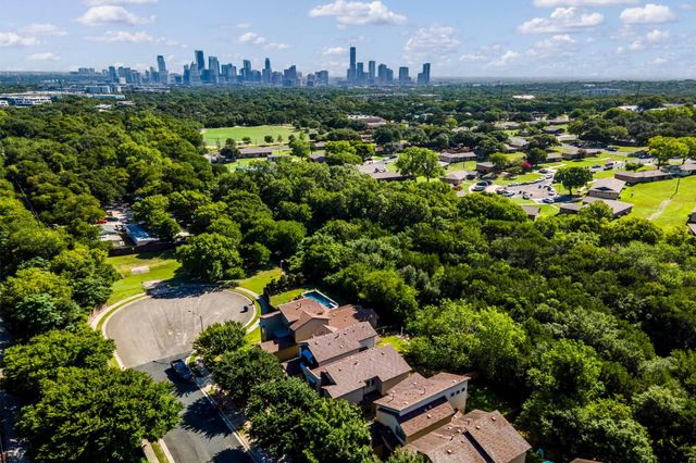 2815 Corbin LN, Austin, TX 78704