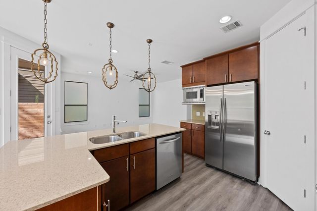 2815 Corbin LN, Austin, TX 78704