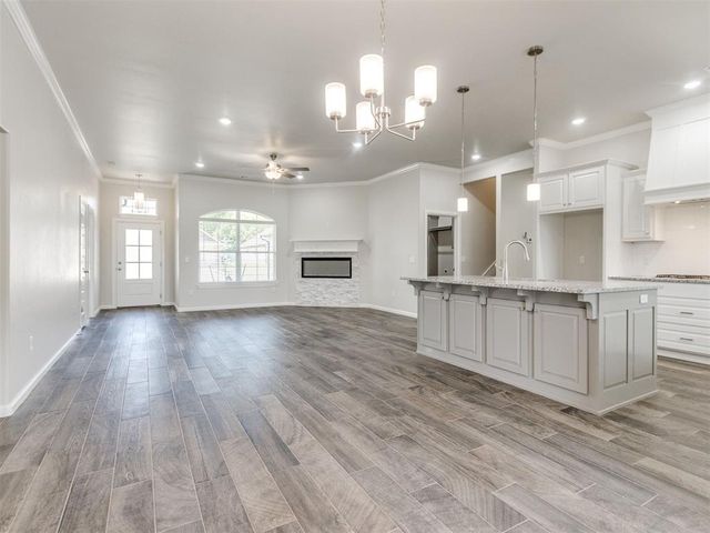 2125 Valley Hollow, Norman, OK 73071