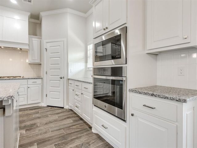 2125 Valley Hollow, Norman, OK 73071