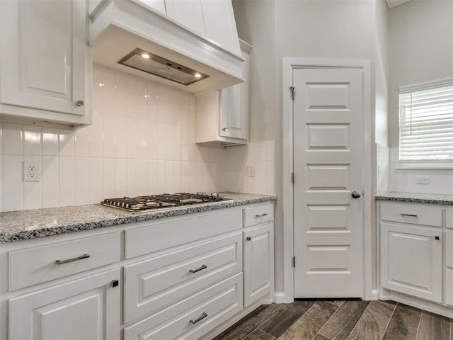 2125 Valley Hollow, Norman, OK 73071