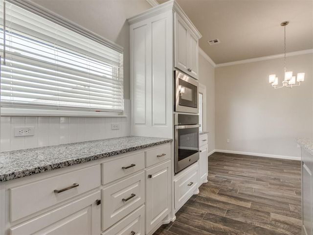 2125 Valley Hollow, Norman, OK 73071