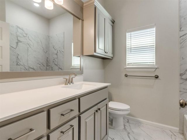 2125 Valley Hollow, Norman, OK 73071