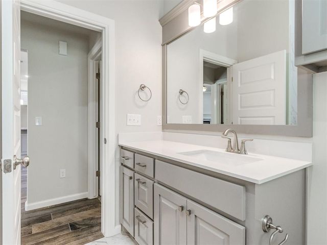 2125 Valley Hollow, Norman, OK 73071