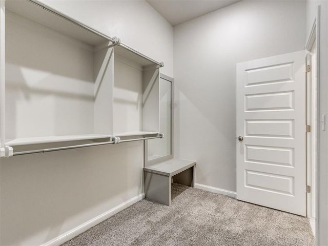 2125 Valley Hollow, Norman, OK 73071