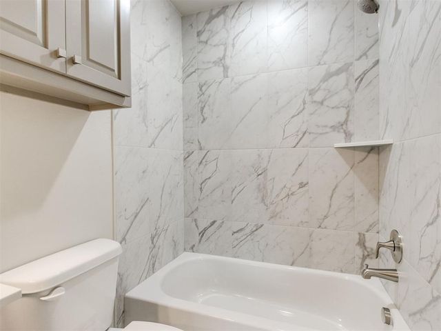 2125 Valley Hollow, Norman, OK 73071