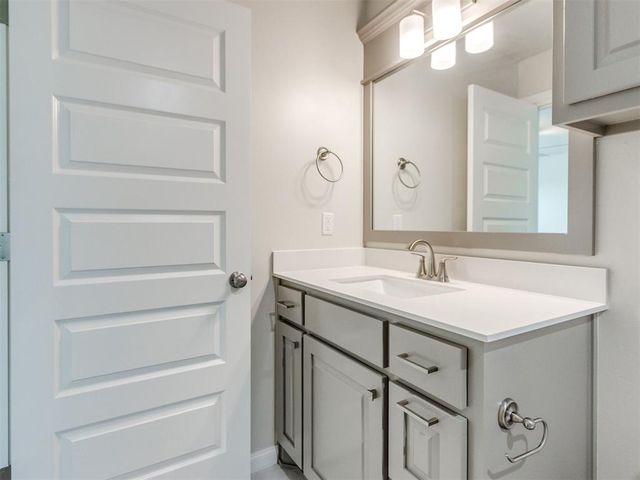 2125 Valley Hollow, Norman, OK 73071