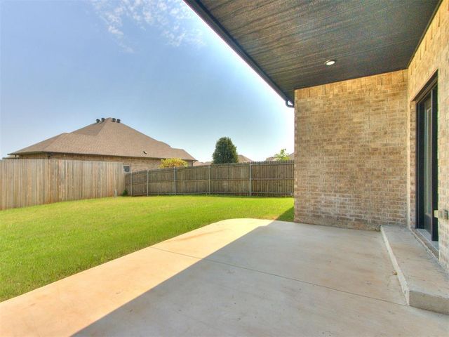 2125 Valley Hollow, Norman, OK 73071