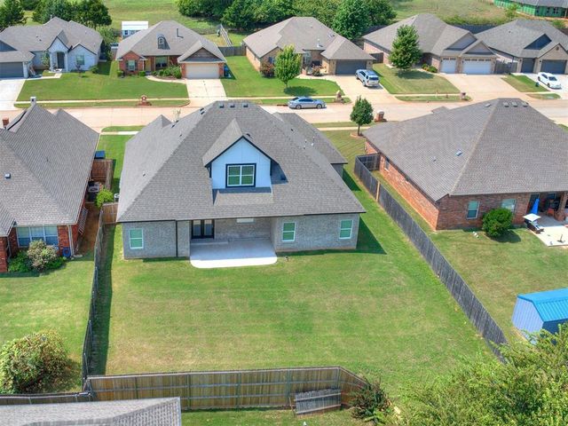 2125 Valley Hollow, Norman, OK 73071
