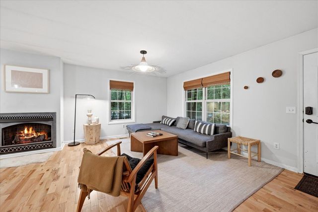 323 PALMER RD, Basye, VA 22810