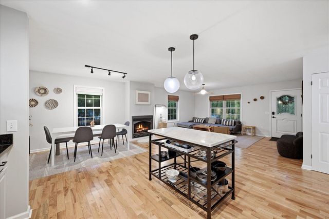 323 PALMER RD, Basye, VA 22810