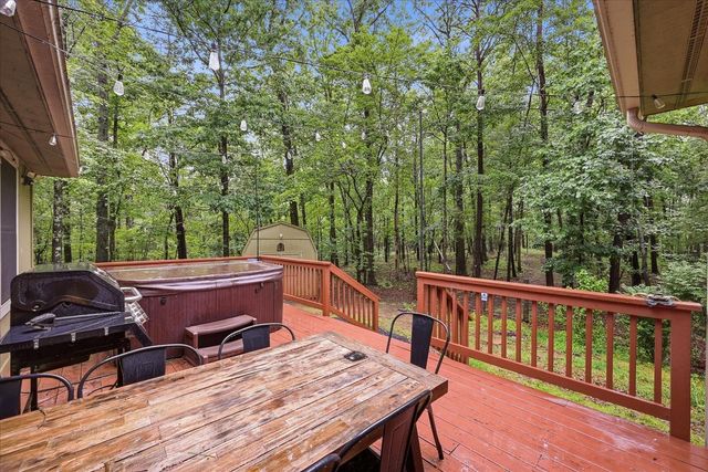 323 PALMER RD, Basye, VA 22810