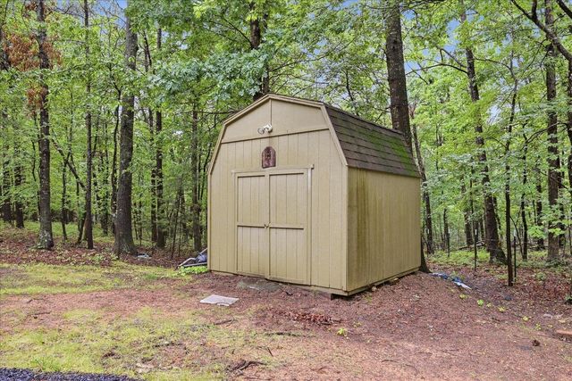 323 PALMER RD, Basye, VA 22810