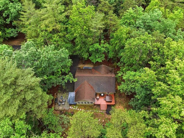 323 PALMER RD, Basye, VA 22810
