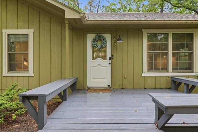 323 PALMER RD, Basye, VA 22810