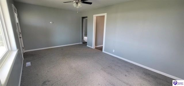 366 S Greensburg Street, Hodgenville, KY 42748