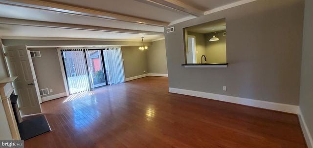 202 MOUNTAINVIEW DR #202, Chesterbrook, PA 19087