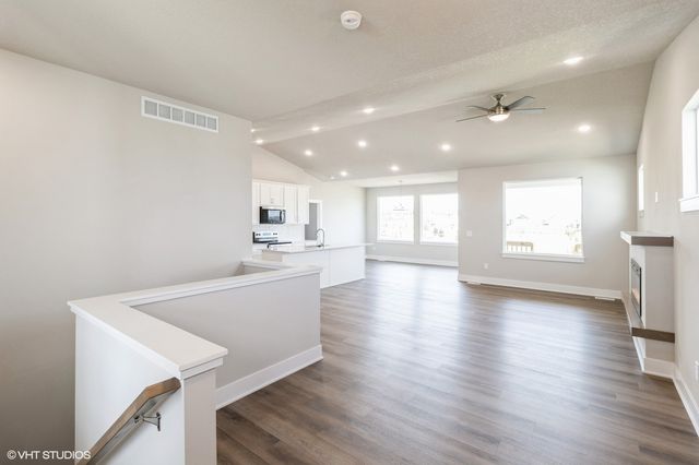 490 NW Independence Circle, Waukee, IA 50263