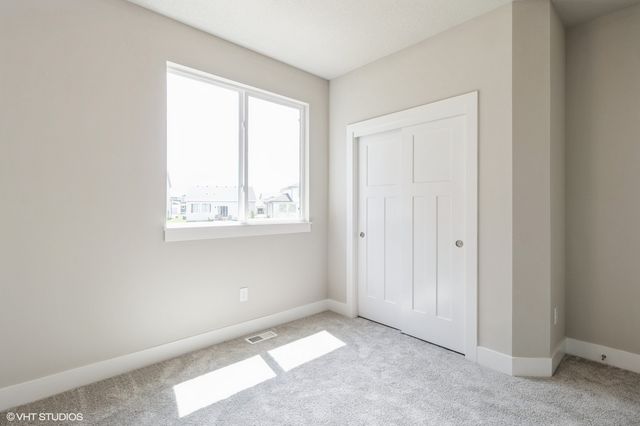 490 NW Independence Circle, Waukee, IA 50263