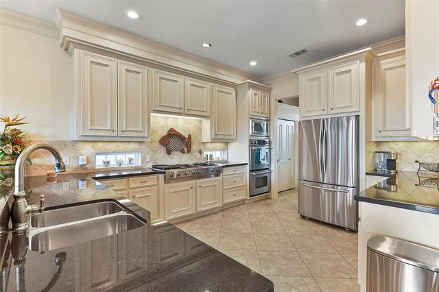 13719 Windlass Circle, Galveston, TX 77554