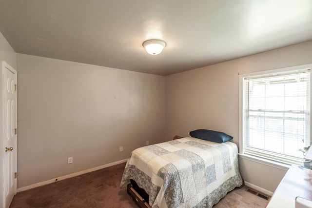 2342 Old Greenbrier Pike, Greenbrier, TN 37073