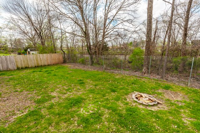 2342 Old Greenbrier Pike, Greenbrier, TN 37073