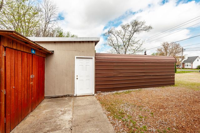 2342 Old Greenbrier Pike, Greenbrier, TN 37073