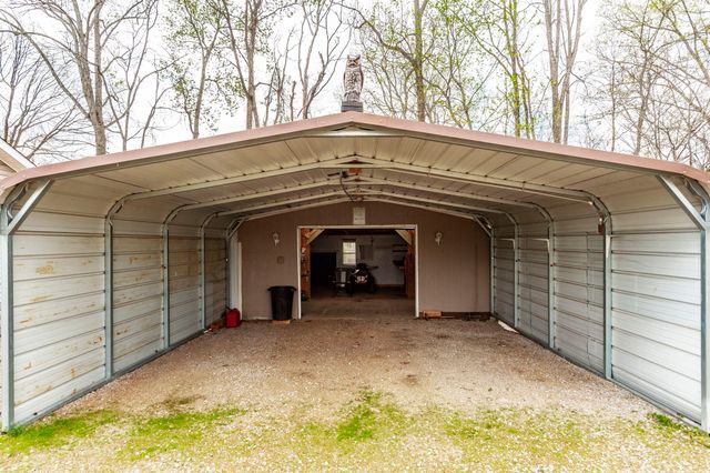 2342 Old Greenbrier Pike, Greenbrier, TN 37073