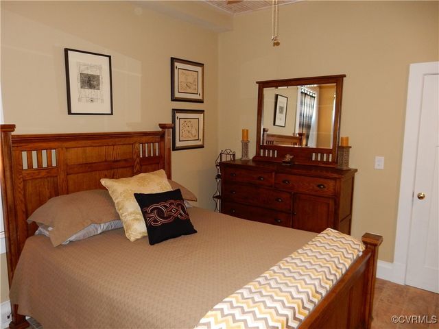 434 Grove Ave, Petersburg, VA 23803