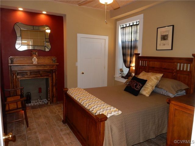 434 Grove Ave, Petersburg, VA 23803