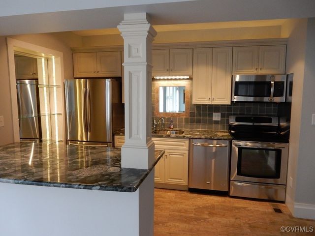 434 Grove Ave, Petersburg, VA 23803