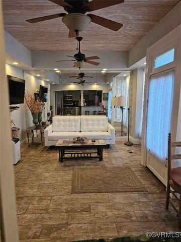 434 Grove Ave, Petersburg, VA 23803