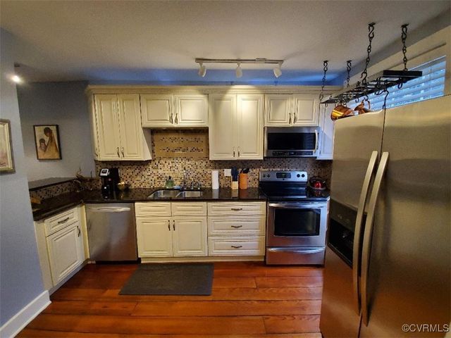 434 Grove Ave, Petersburg, VA 23803