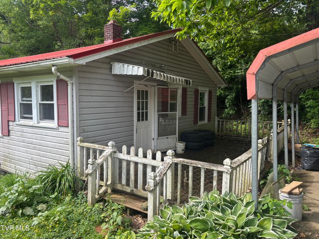 141 Canter Road, Trade, TN 37691