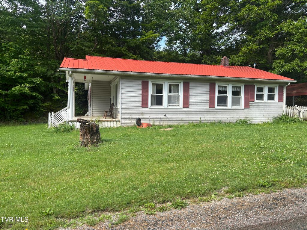 141 Canter Road, Trade, TN 37691