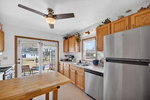 1504 Burnett Avenue, Ames, IA 50010