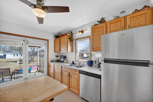 1504 Burnett Avenue, Ames, IA 50010