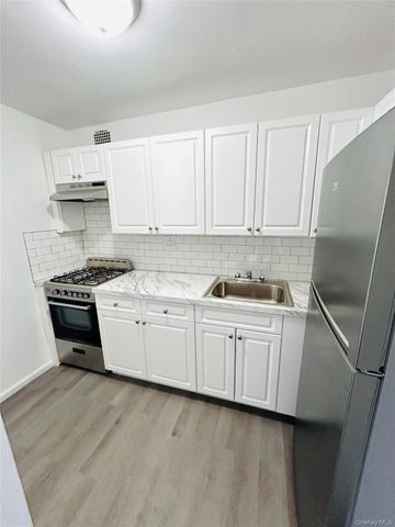 89-00 170 Street 5E, Jamaica Hills, NY 11432