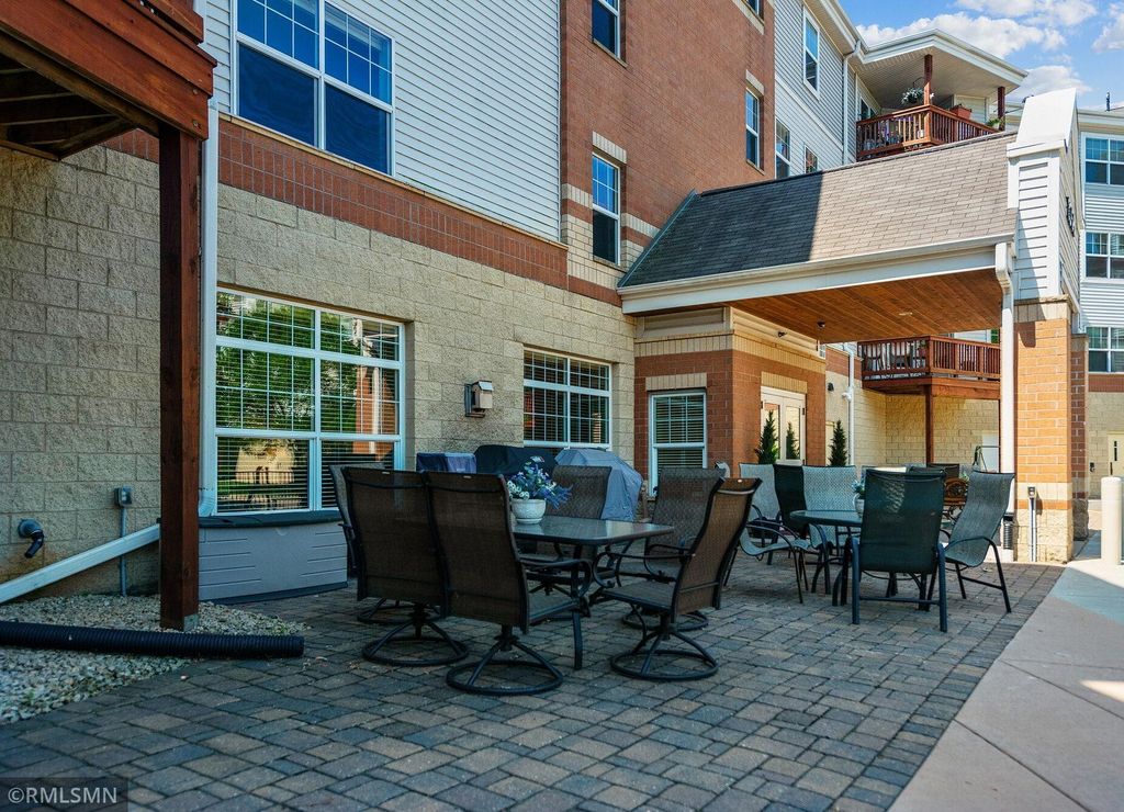 1355 Phalen Boulevard 206, Saint Paul, MN 55106 — exterior