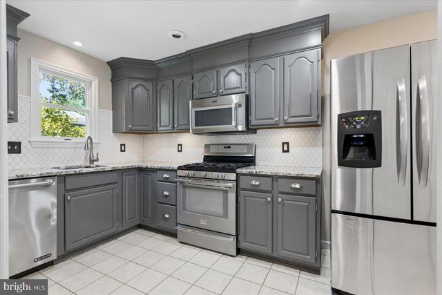 88 COLUMBIA AVE, Hopewell, NJ 08525