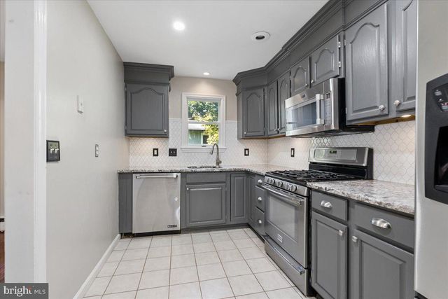 88 COLUMBIA AVE, Hopewell, NJ 08525