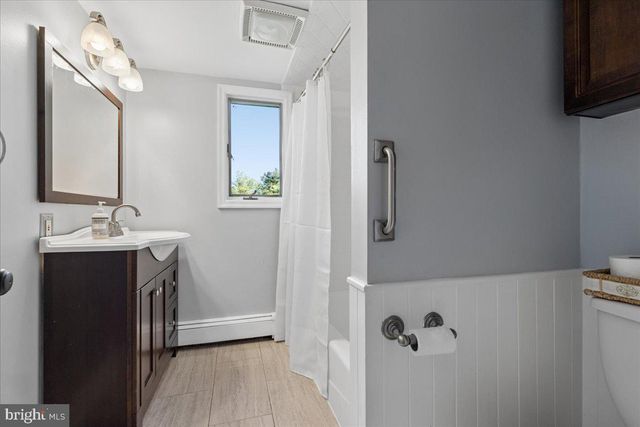 88 COLUMBIA AVE, Hopewell, NJ 08525